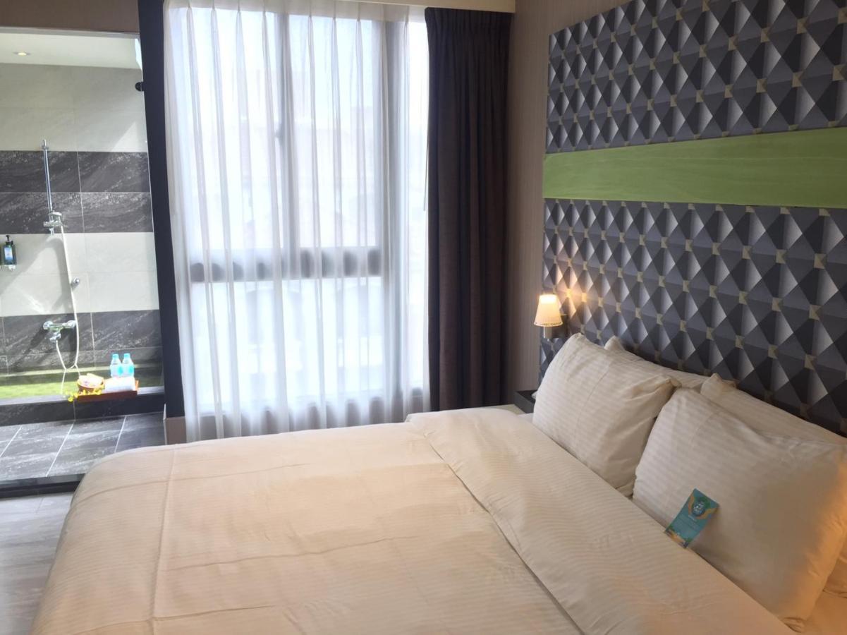 Fengjia Hotel Bell ไถจง ภายนอก รูปภาพ