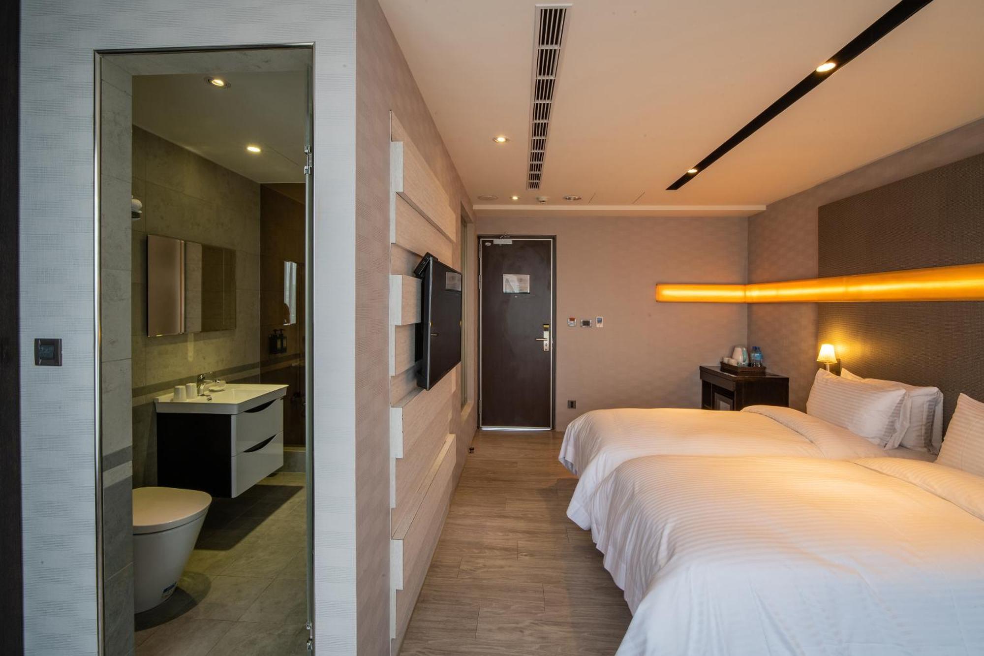 Fengjia Hotel Bell ไถจง ภายนอก รูปภาพ