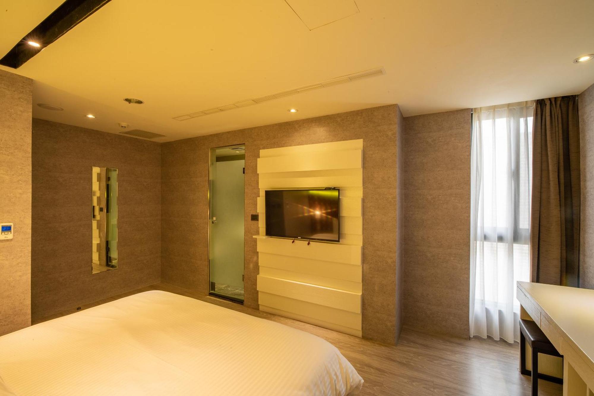 Fengjia Hotel Bell ไถจง ภายนอก รูปภาพ